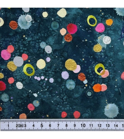 Tissu coton avec "taches" multicolores sur fond bleu
