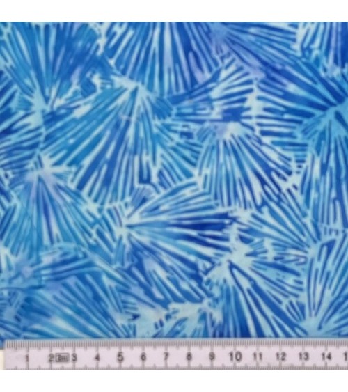 Tissu batik avec feuilles bleues